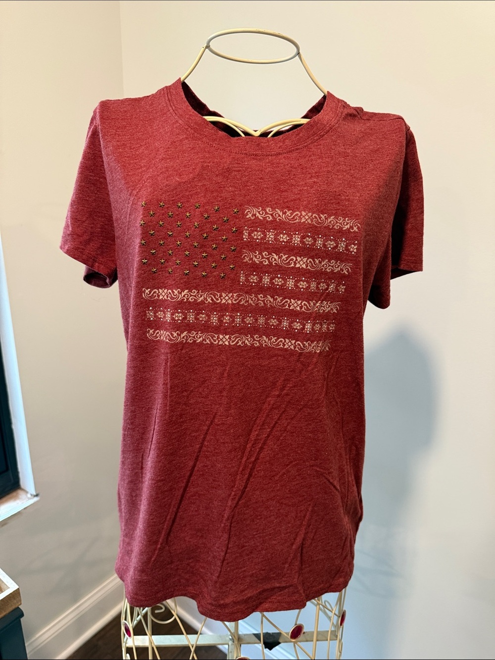 Lucky Brand Women's Maroon Graphic Flag Short Sleeve Tee